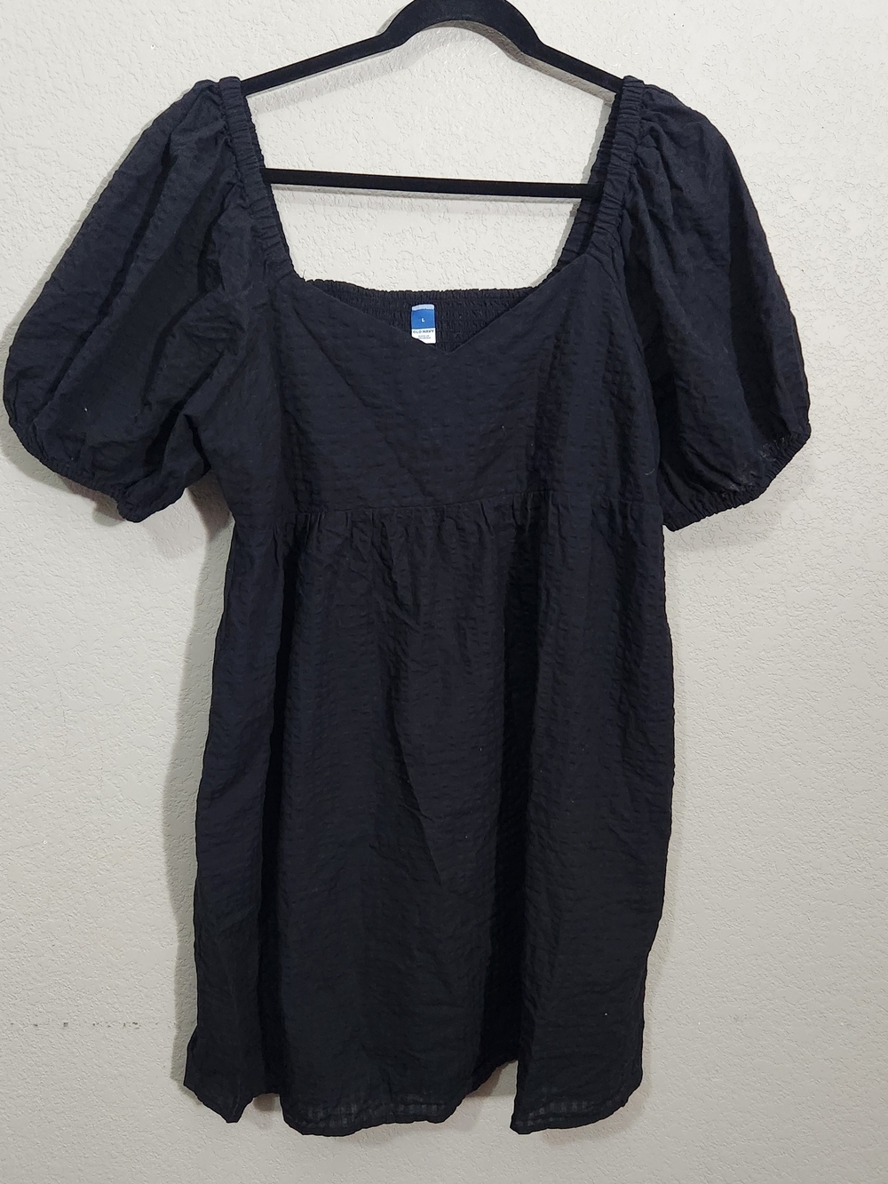 Old Navy Black Puff-Sleeve Midi Dress